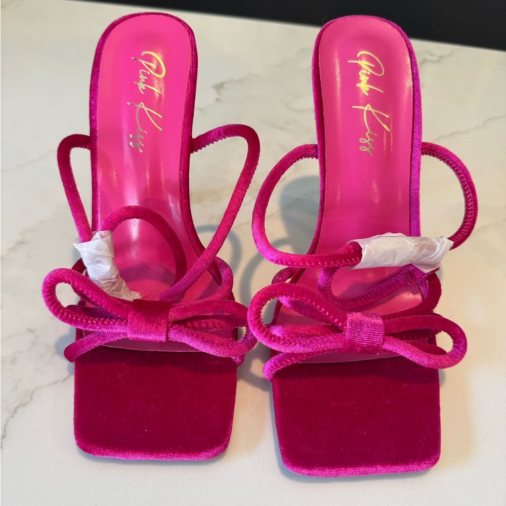 Pink Kiss Square Toed Heels, size 9 (NWT)